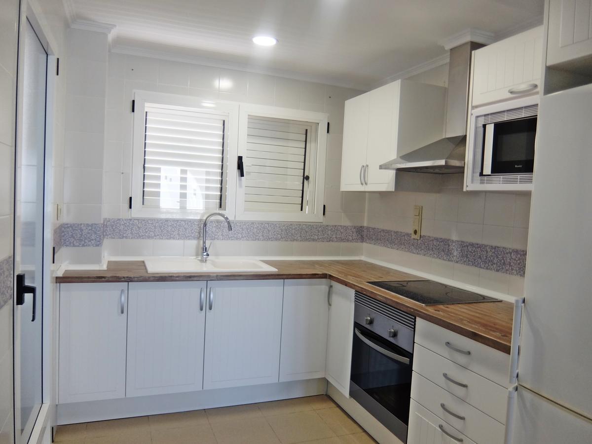 Roderic - Apartamento Junto Al Mar Oliva Luaran gambar