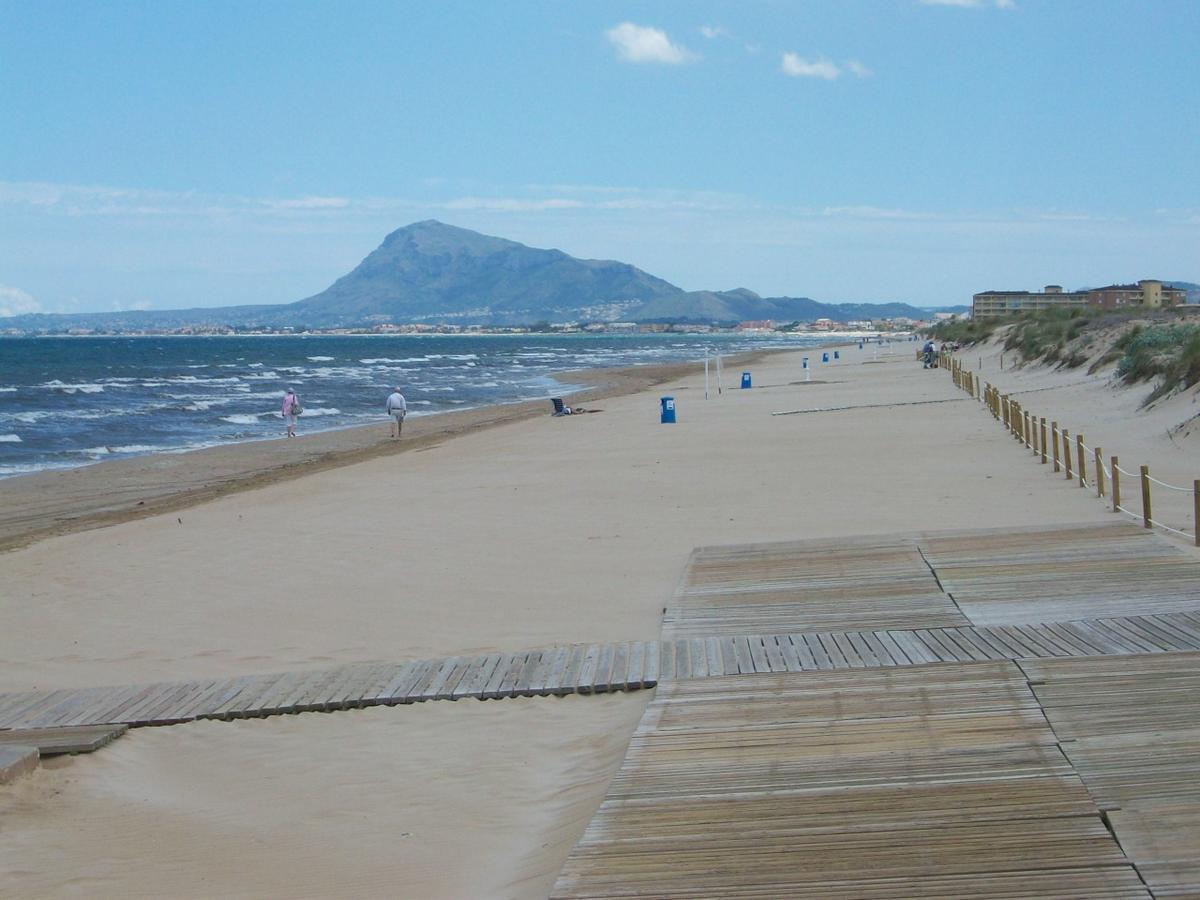 Roderic - Apartamento Junto Al Mar Oliva Luaran gambar
