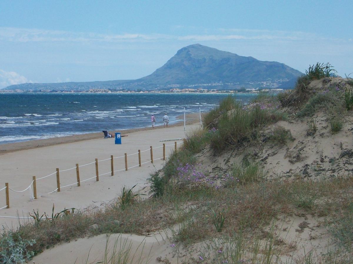 Roderic - Apartamento Junto Al Mar Oliva Luaran gambar